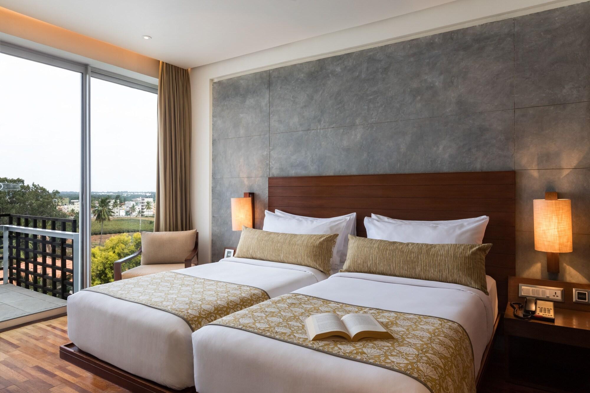 Holiday Inn & Suites Bengaluru Whitefield Екстериор снимка