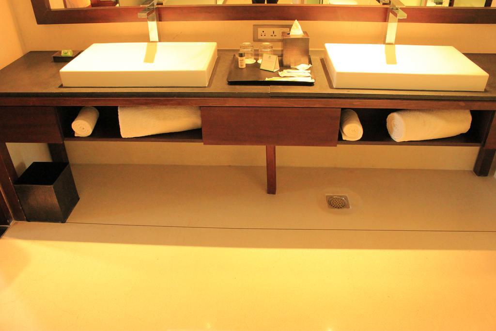 Holiday Inn & Suites Bengaluru Whitefield Екстериор снимка