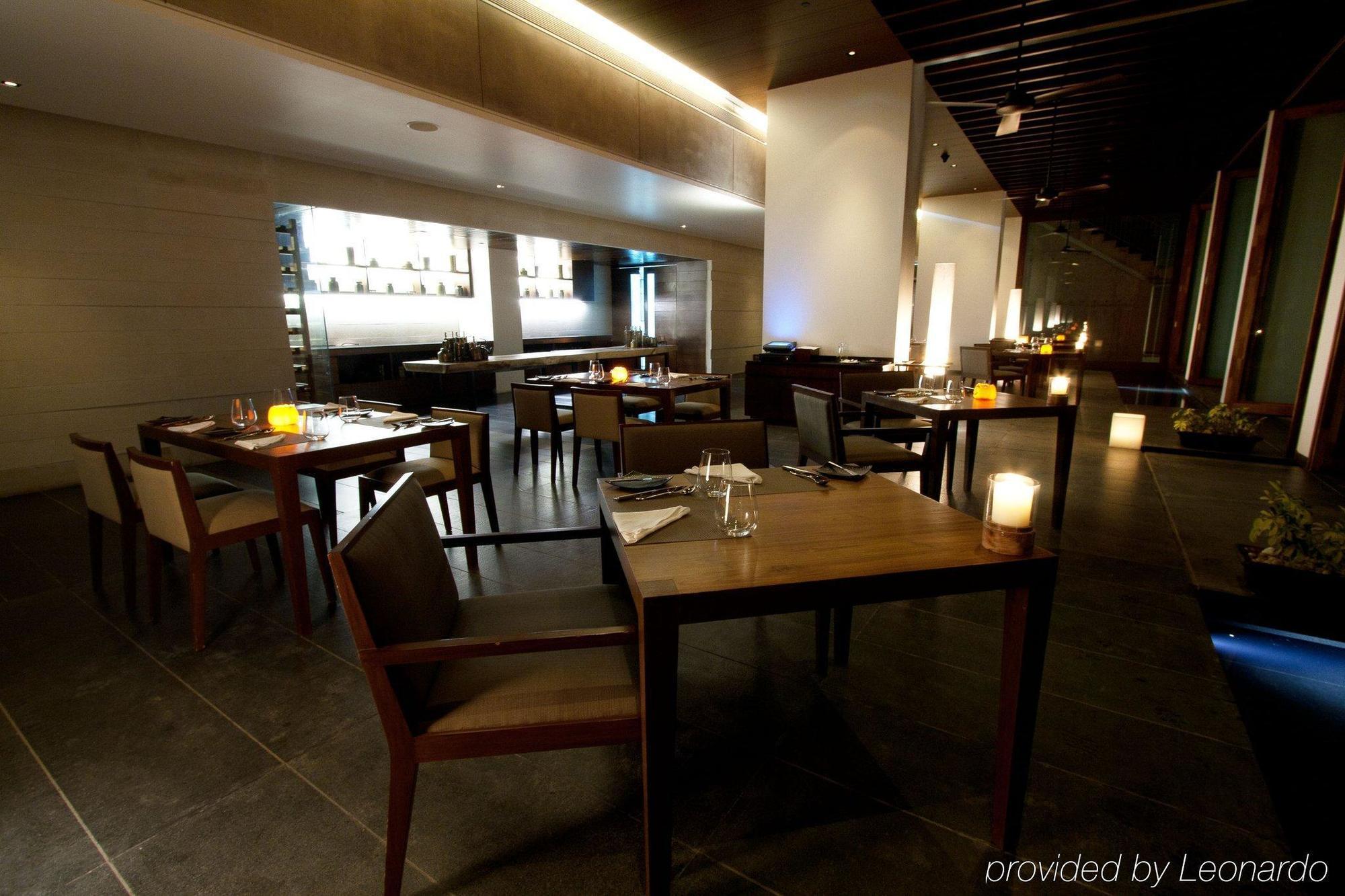 Holiday Inn & Suites Bengaluru Whitefield Ресторант снимка